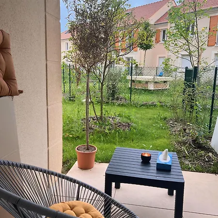 Du Golf- Terrasse Et Jardin Prive