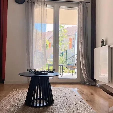 Du Golf- Terrasse Et Jardin Prive Apartmán